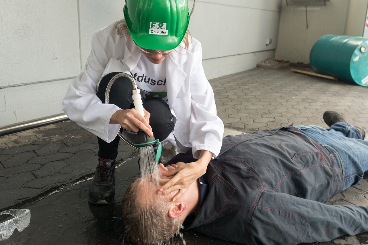 portable eyewash station